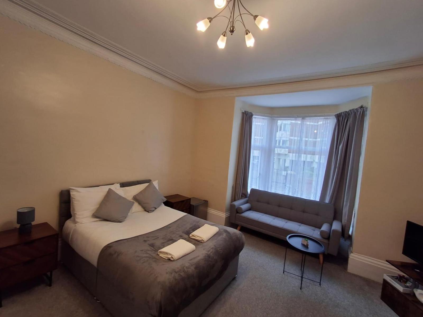 Inn By The Sea, Portsmouth - En Suite Rooms With Or Without Sea View, Onsite Ev 22Kw Πόρτσμουθ Εξωτερικό φωτογραφία