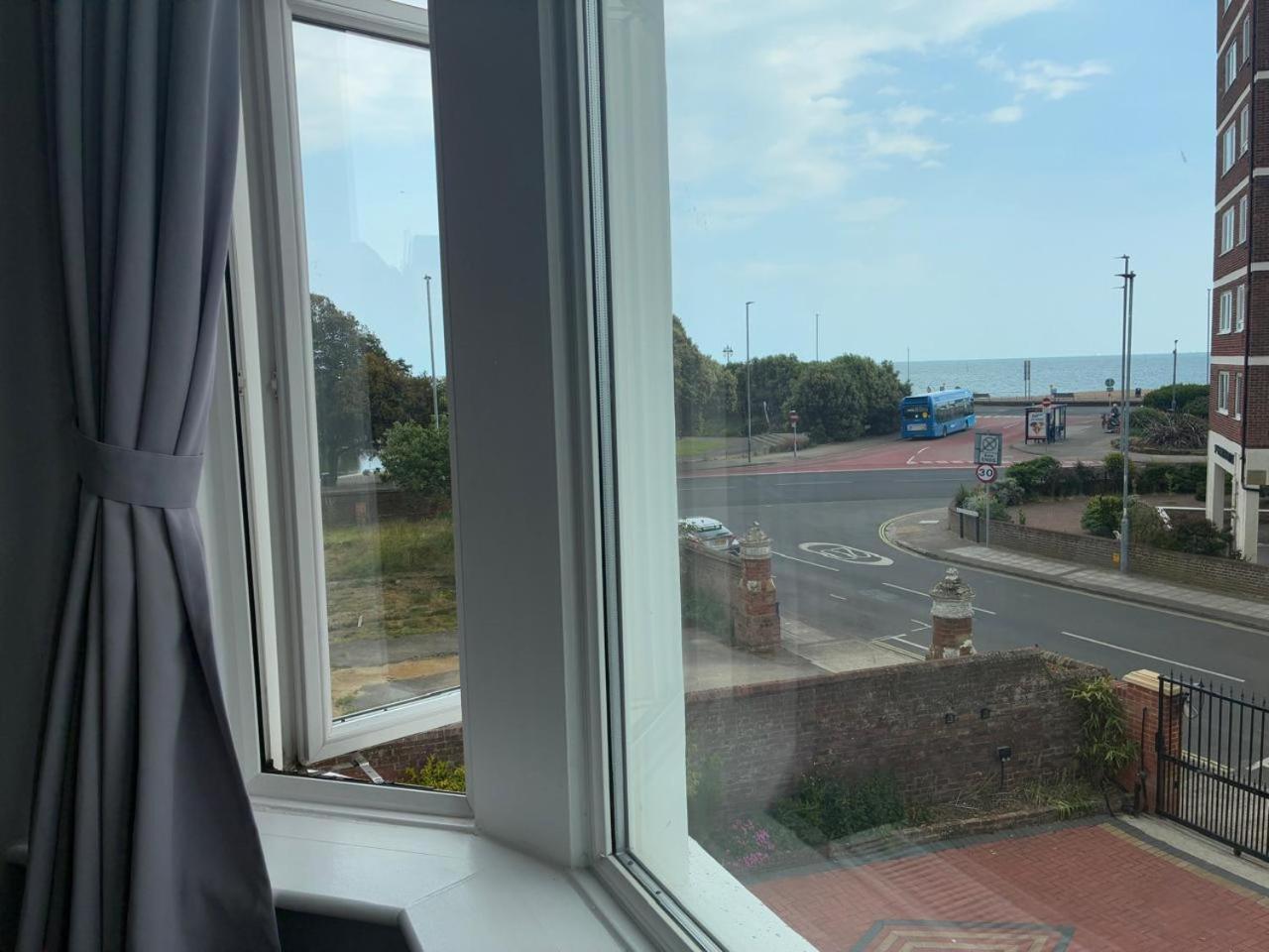 Inn By The Sea, Portsmouth - En Suite Rooms With Or Without Sea View, Onsite Ev 22Kw Πόρτσμουθ Εξωτερικό φωτογραφία