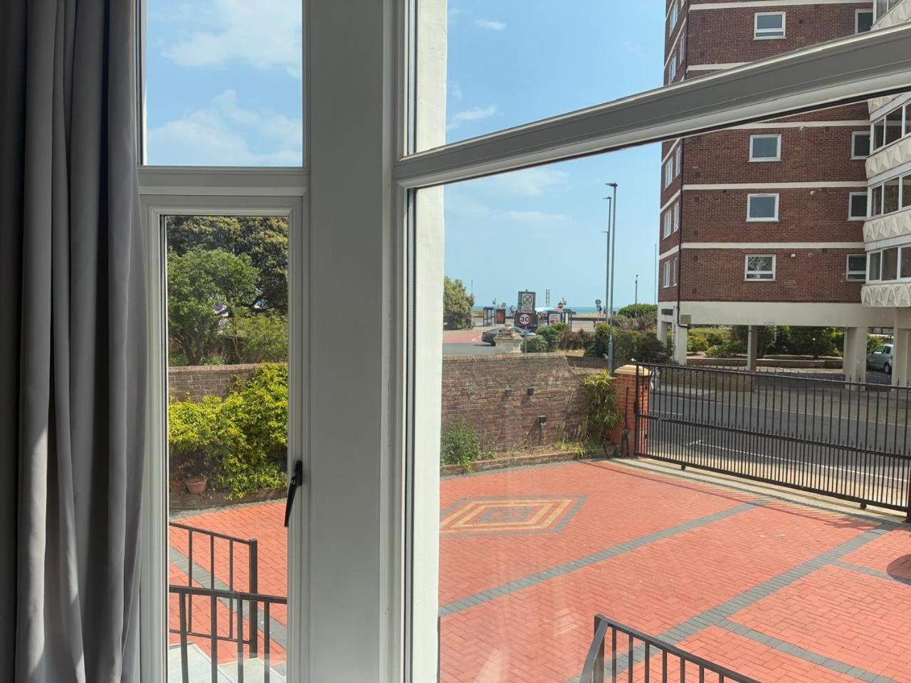 Inn By The Sea, Portsmouth - En Suite Rooms With Or Without Sea View, Onsite Ev 22Kw Πόρτσμουθ Εξωτερικό φωτογραφία