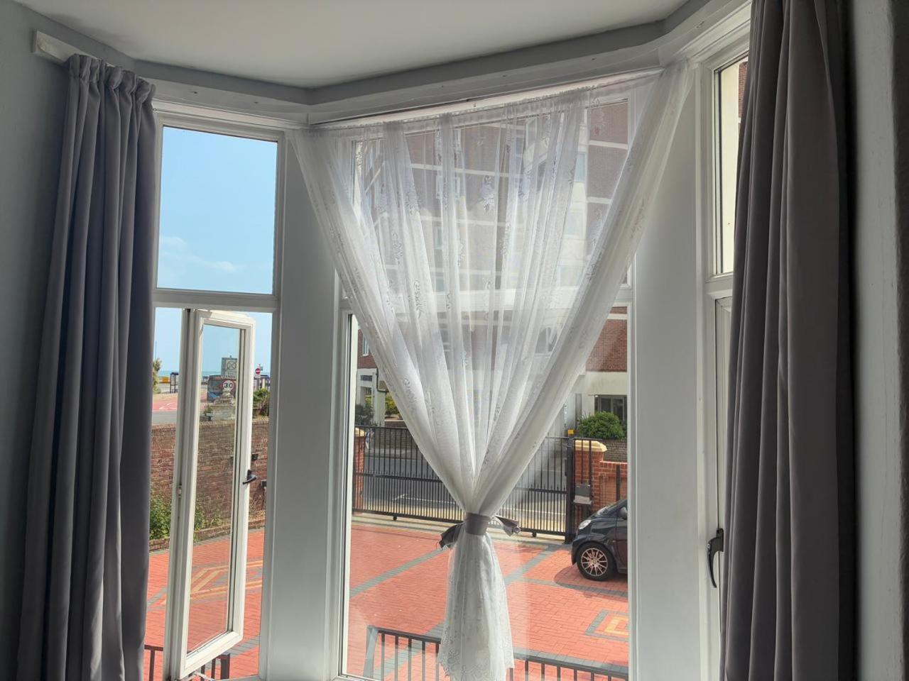 Inn By The Sea, Portsmouth - En Suite Rooms With Or Without Sea View, Onsite Ev 22Kw Πόρτσμουθ Εξωτερικό φωτογραφία