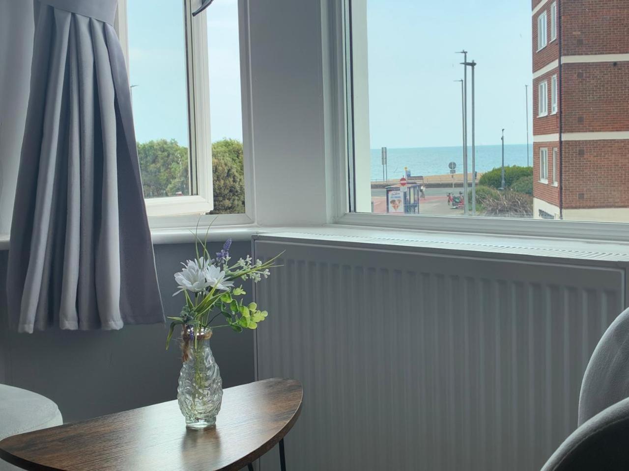 Inn By The Sea, Portsmouth - En Suite Rooms With Or Without Sea View, Onsite Ev 22Kw Πόρτσμουθ Εξωτερικό φωτογραφία
